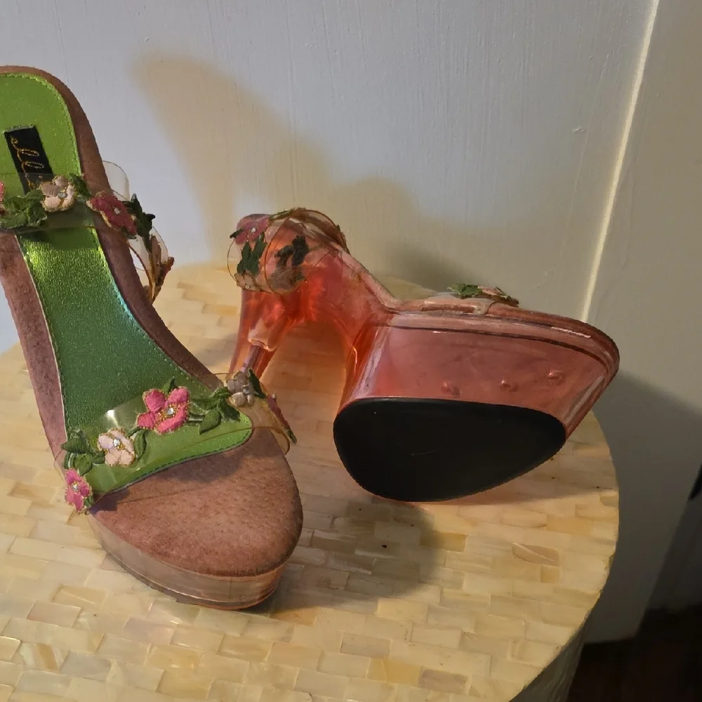 Elegant Floral Embellished Heels - Picture 2 of 3
